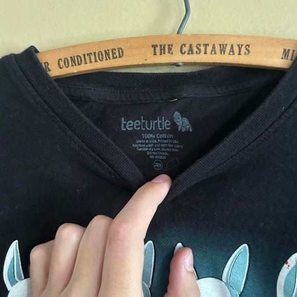 Black "Be Different" y2k women's #goth #emo Measures L - Picture 3 of 4